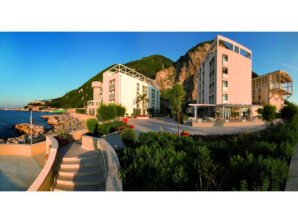 Towers Hotel Stabiae Sorrento Coast Кастелламмаре-ди-Стабия Экстерьер фото